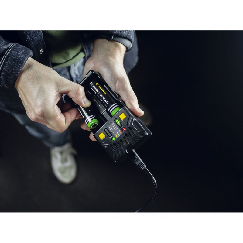 CARICABATTERIE UNIVERSALE ARMYTEK UNI C2 TIPO C CARICABATTERIE UNIVERSALE ARMYTEK UNI C2 TIPO C