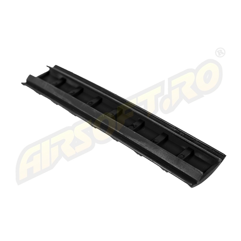 CHECKERED RAIL COVER