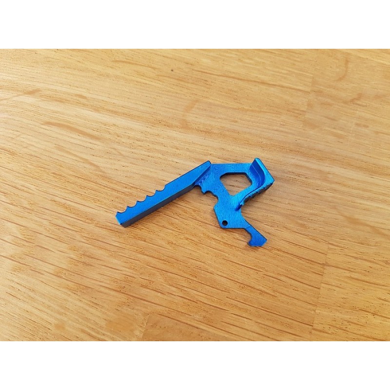 RETRO ARMS ESTENSIONE PER LEVA D'ARMAMENTO CNC AR15/M4 - TIPO A - AZZURRO